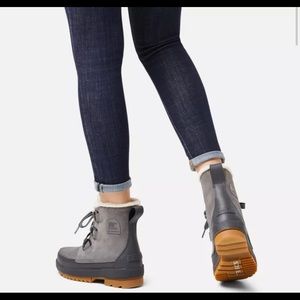 Sorel Tivoli boots size 10 LIGHTLY WORN waterproof